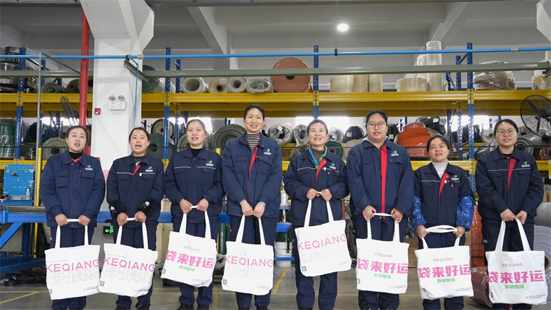 “風(fēng)火輪加速美麗，乾坤圈圈住幸?！迸窆?jié)特別活動(dòng)6